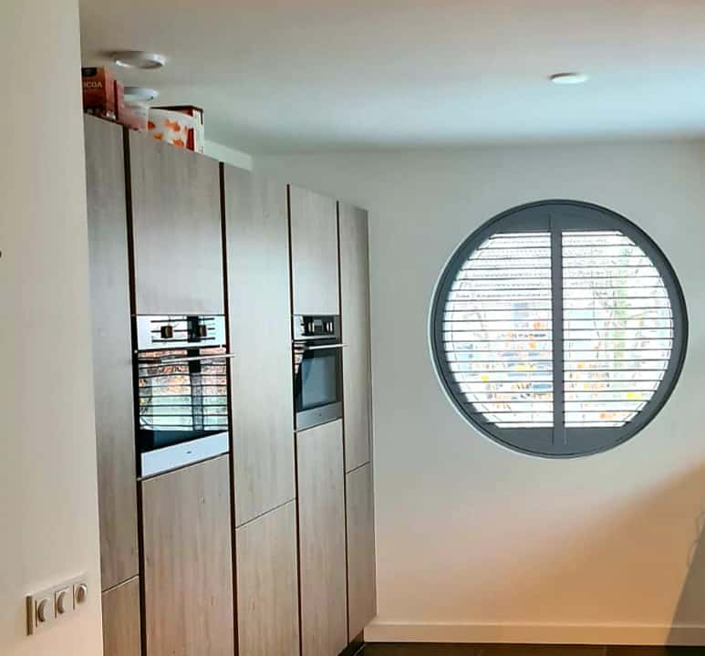 Ronde shutters