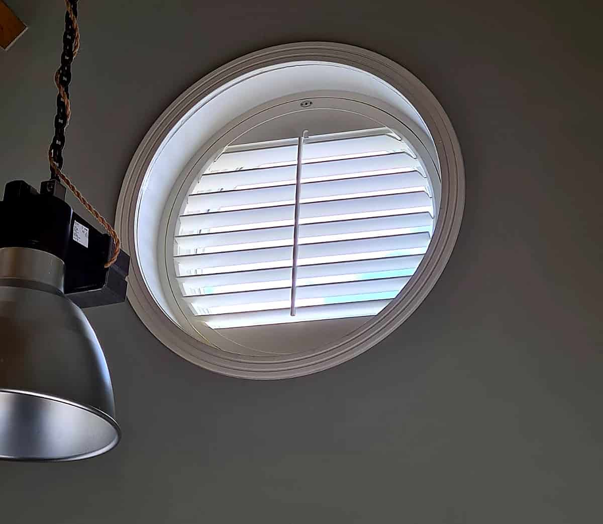 Ronde shutters