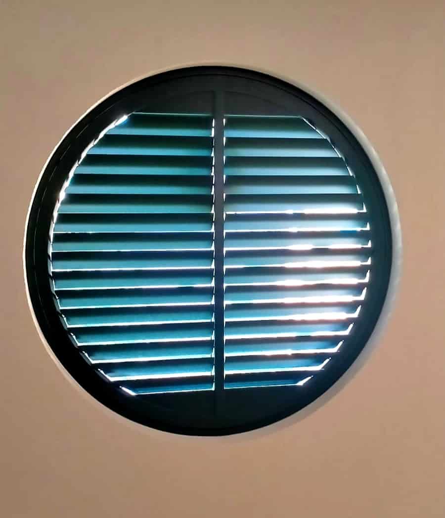 Ronde shutters
