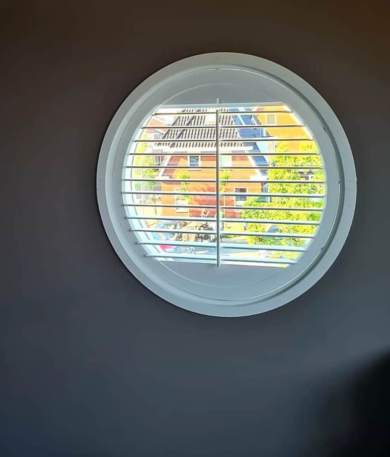 Ronde shutters