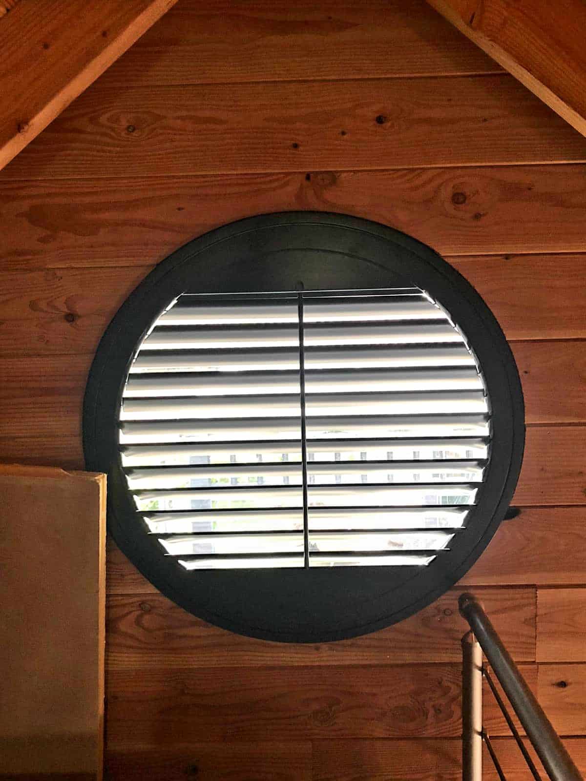 Ronde shutters