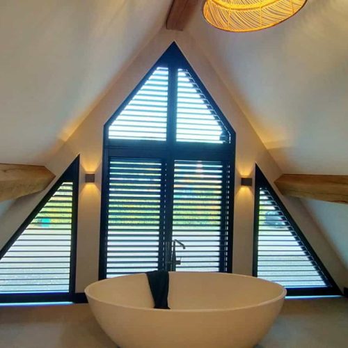 Shutters schuin