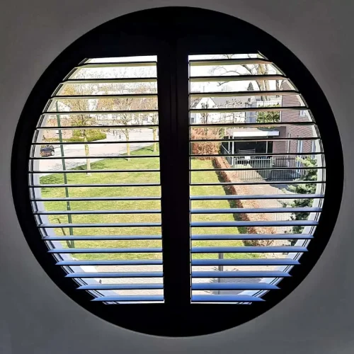 Ronde shutters